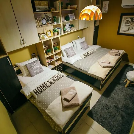 Elezi Villa Korça